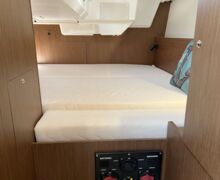 Beneteau Oceanis 35.1 Sailing World Yachtmakler 10