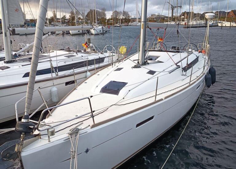 Jeanneau Sun Odyssey 449 Sailing World 1