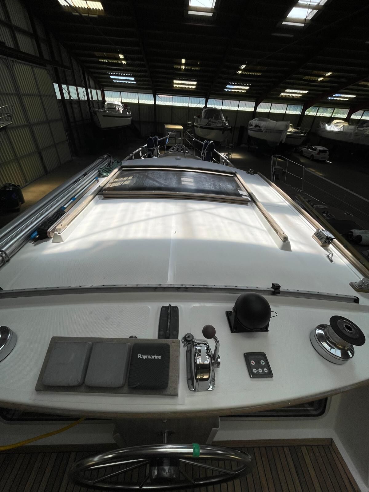 Motorsegler Nauticat 33 Sailing World Yachtmakler 47
