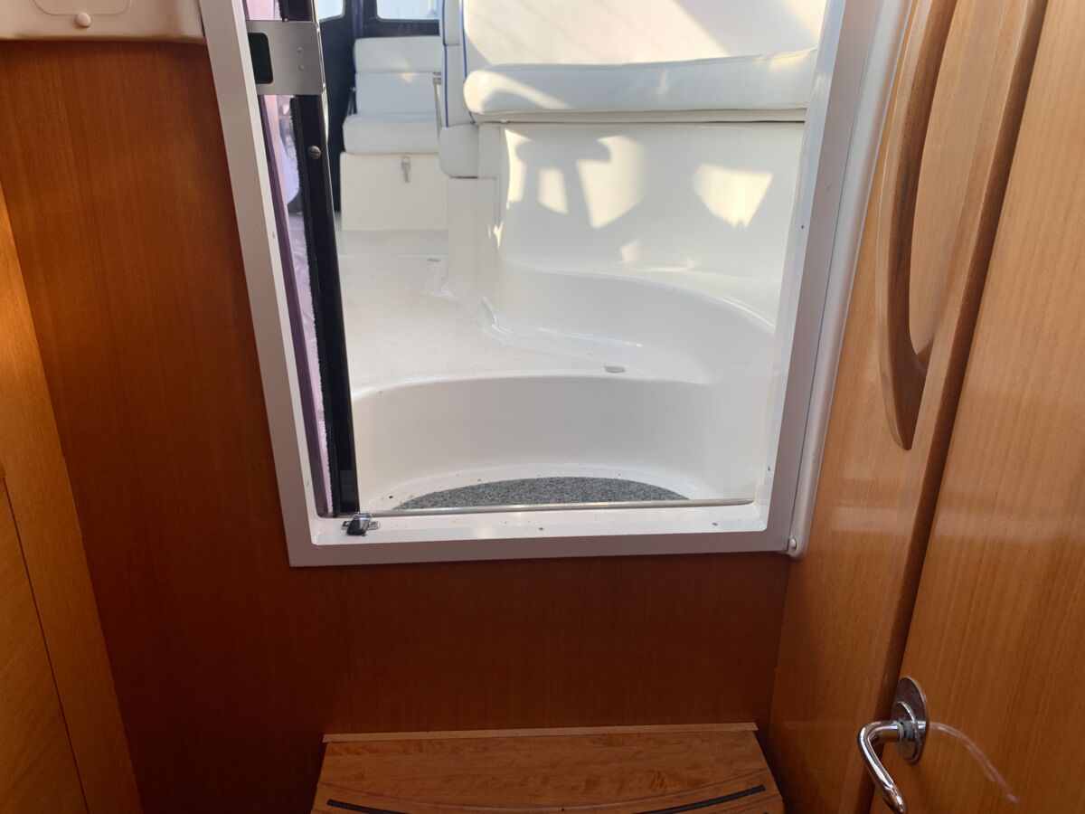 Motoryacht Bavaria 29 Sport Sailing World Yachtbrokers Heiligenhafen 24