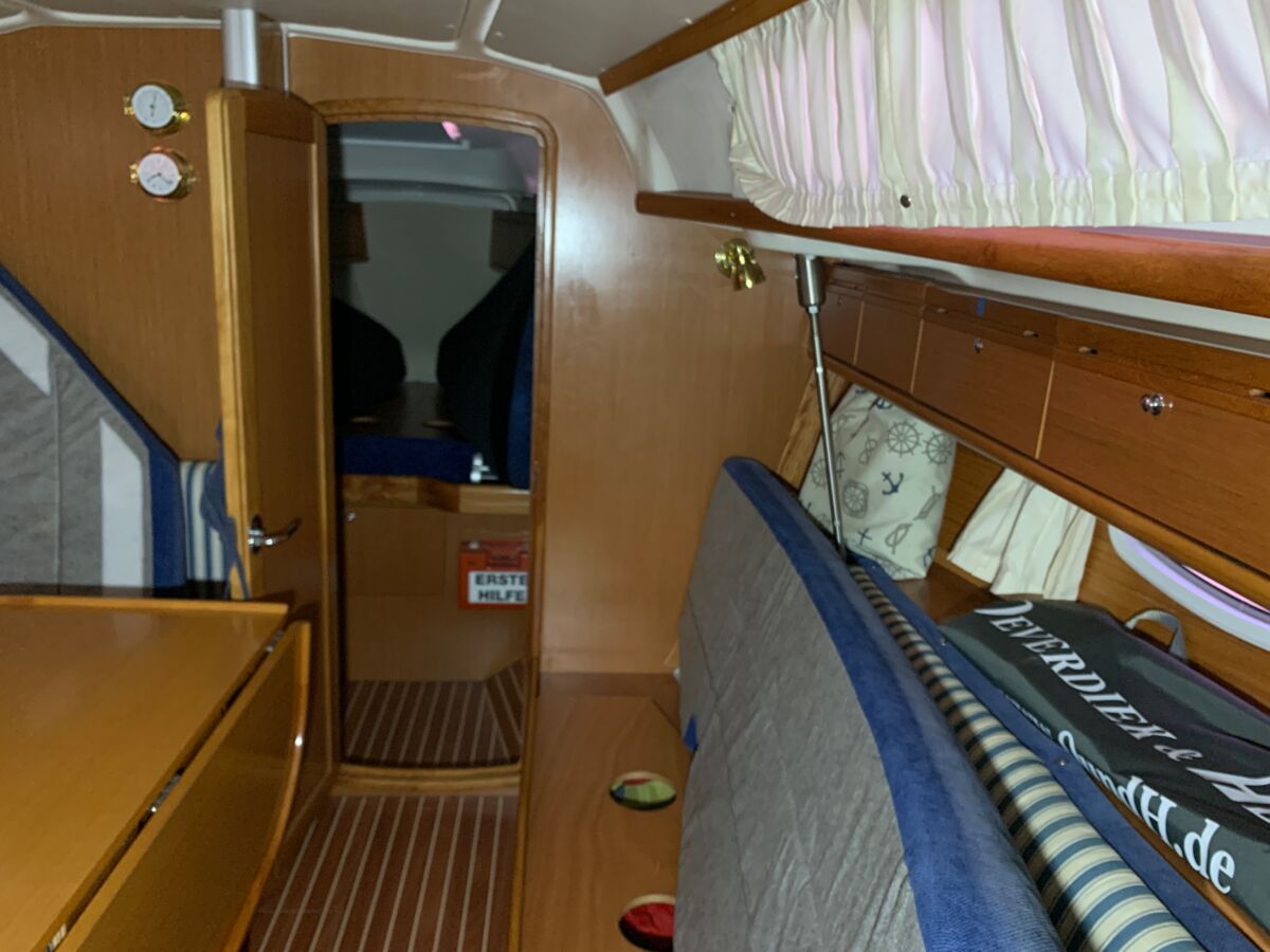 Sailing Yacht Bavaria 34 Cruiser Sailing World Yachtbrokers Heiligenhafen 57