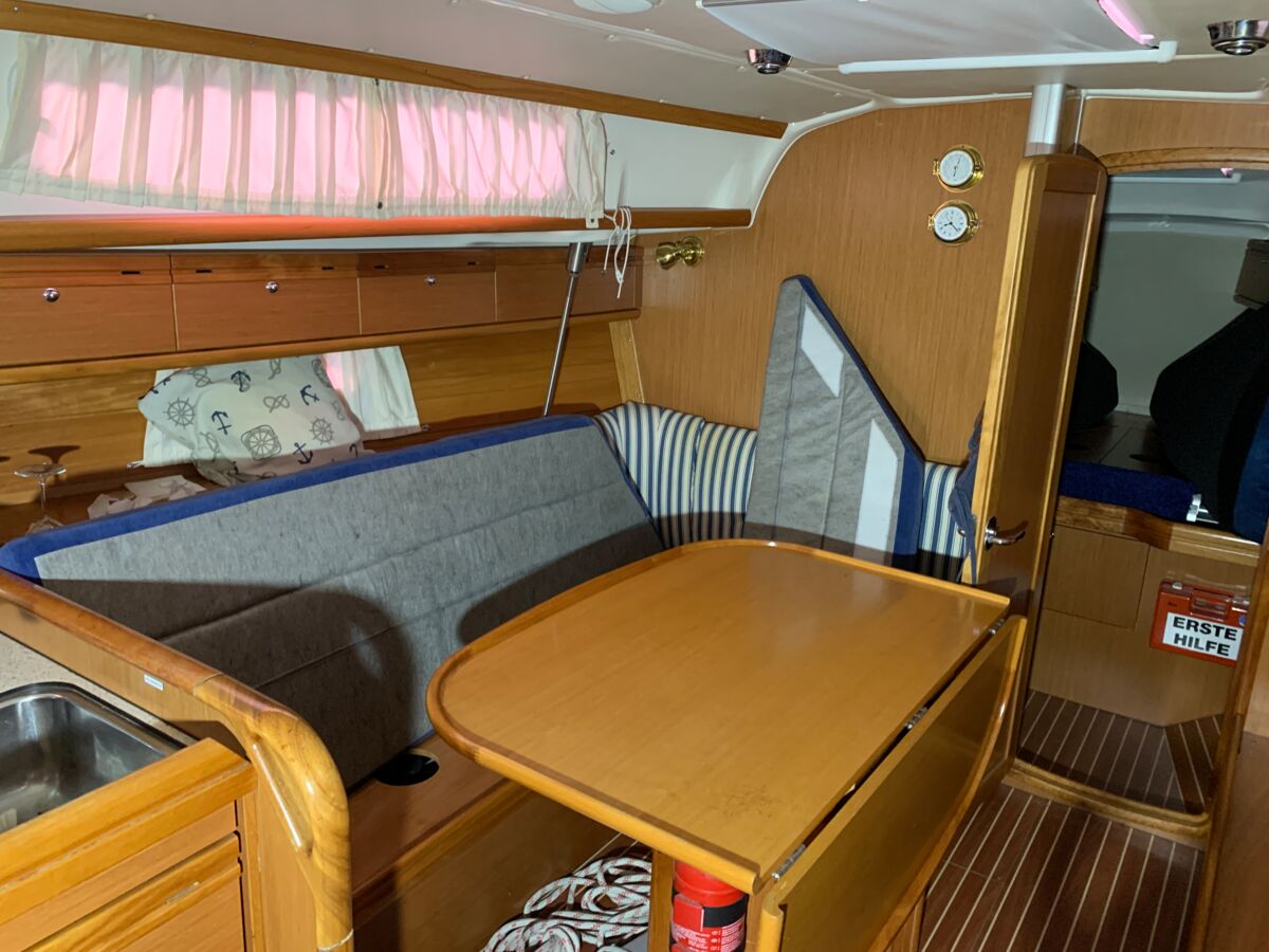 Sailing Yacht Bavaria 34 Cruiser Sailing World Yachtbrokers Heiligenhafen 59