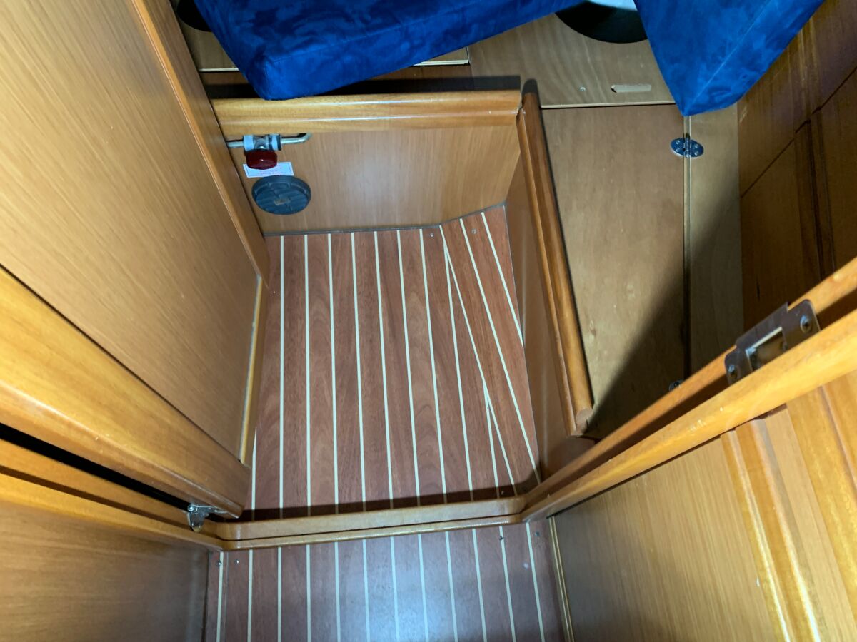 Sailing Yacht Bavaria 34 Cruiser Sailing World Yachtbrokers Heiligenhafen 72