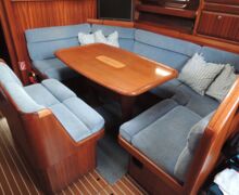 Sailing Yacht Bavaria 42 Sailing World Yachtbrokers 10