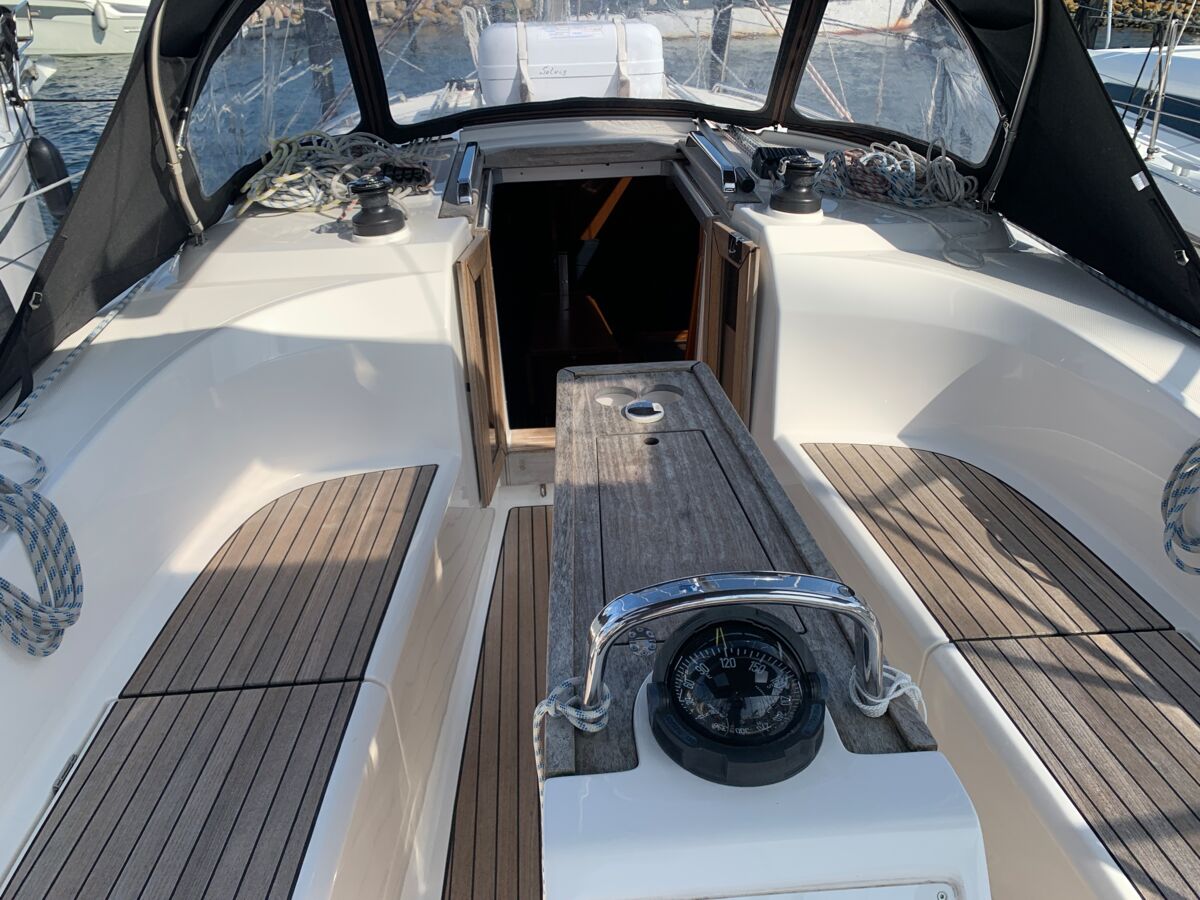 Sailing Yacht Bavaria Cruiser 34 Sailing World Yachtbrokers Heiligenhafen 19