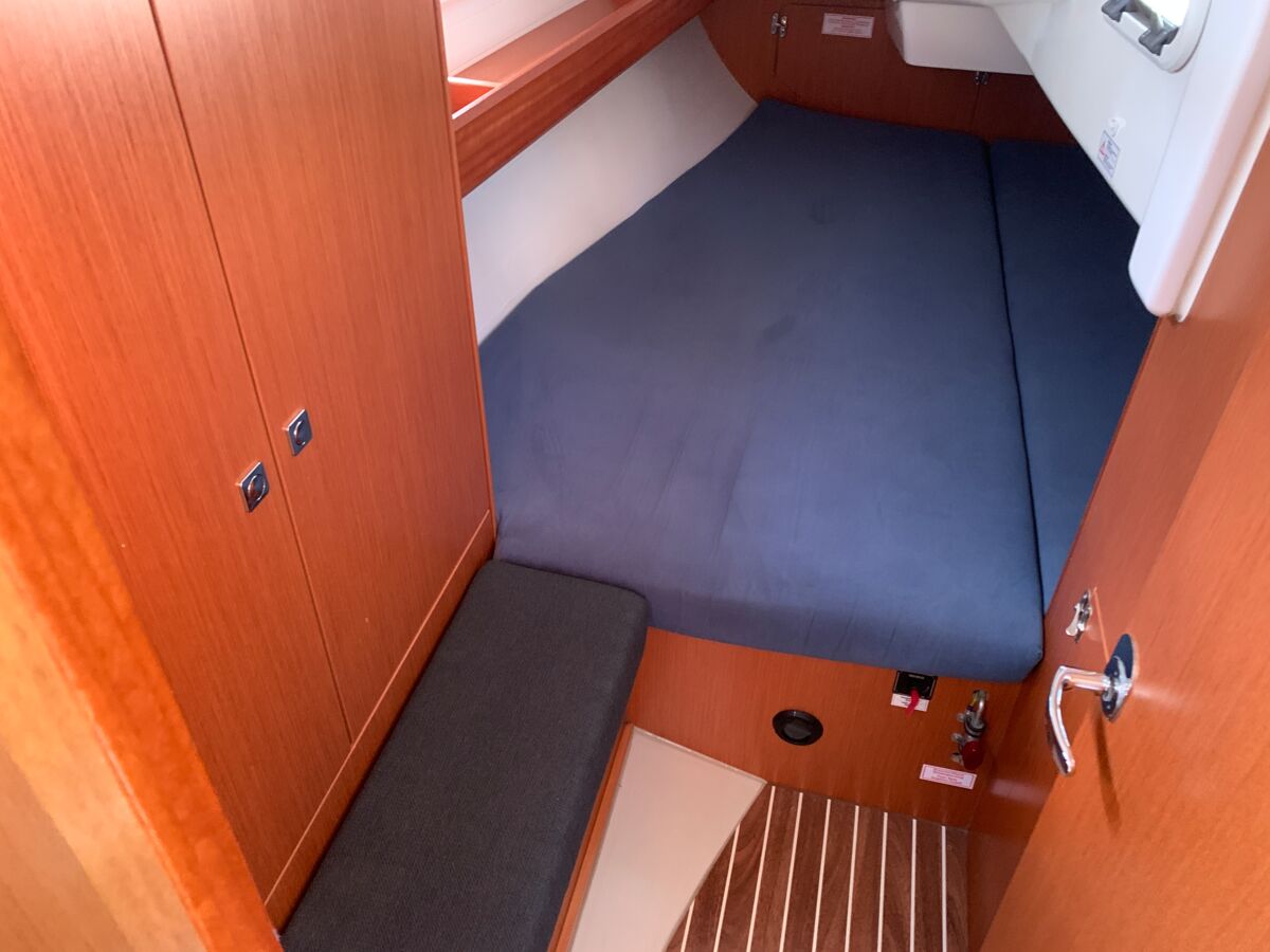 Sailing Yacht Bavaria Cruiser 34 Sailing World Yachtbrokers Heiligenhafen 48