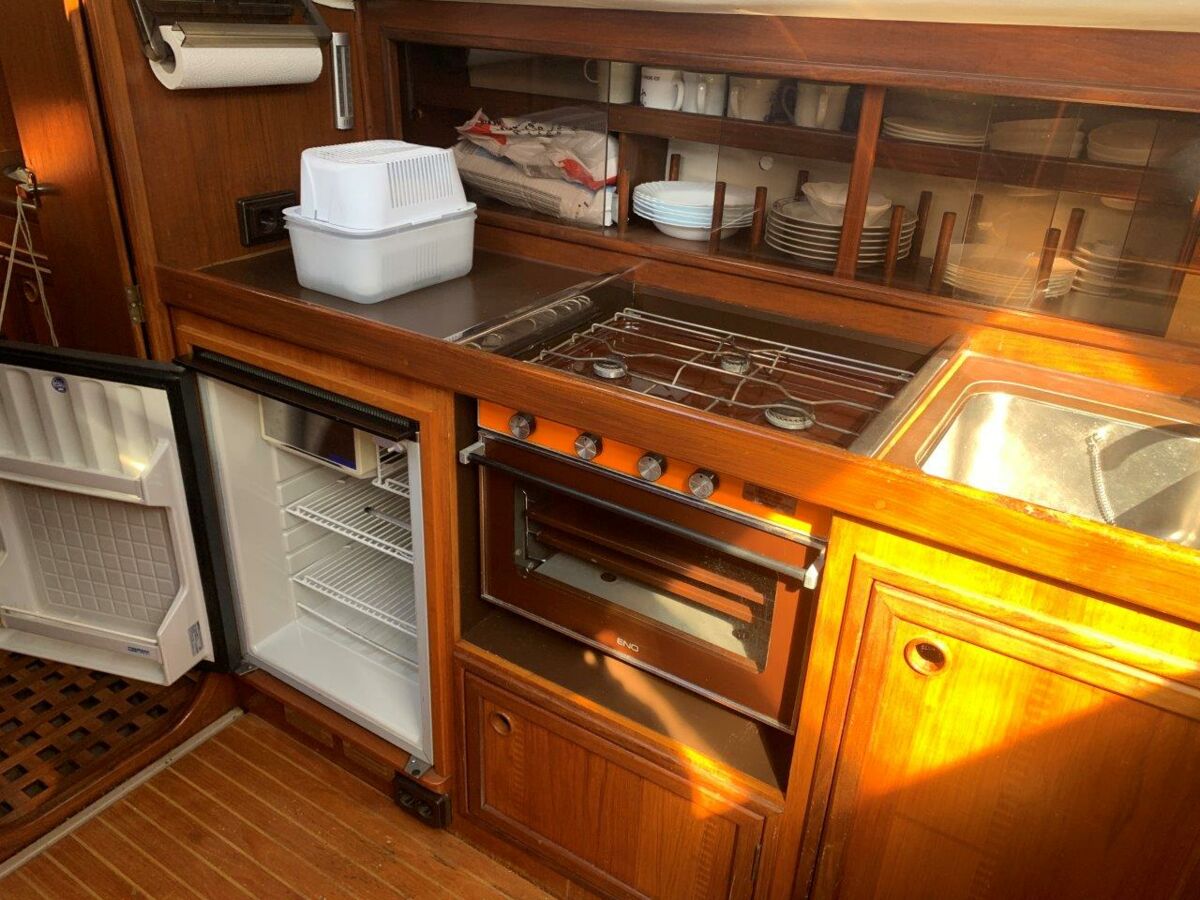 Sailing Yacht Beneteau Evasion 37 Ketch Sailing World Yachtbrokers Heiligenhafen 57