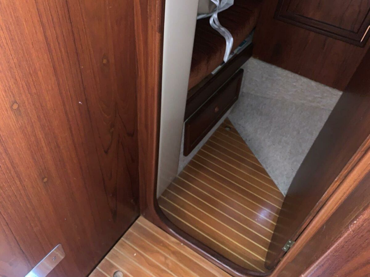 Sailing Yacht Beneteau Evasion 37 Ketch Sailing World Yachtbrokers Heiligenhafen 87