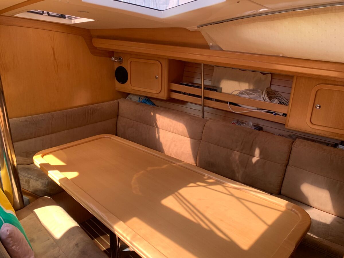 Sailing Yacht Feeling 39 DI Sailing World Yachtbrokers 6