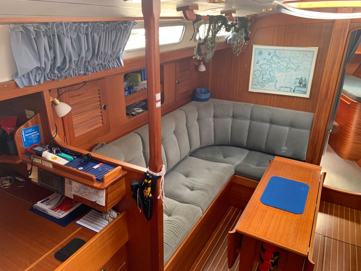 Sailing Yacht Hallberg-Rassy 42 F Sailing World Yachtbrokers Heiligenhafen 26