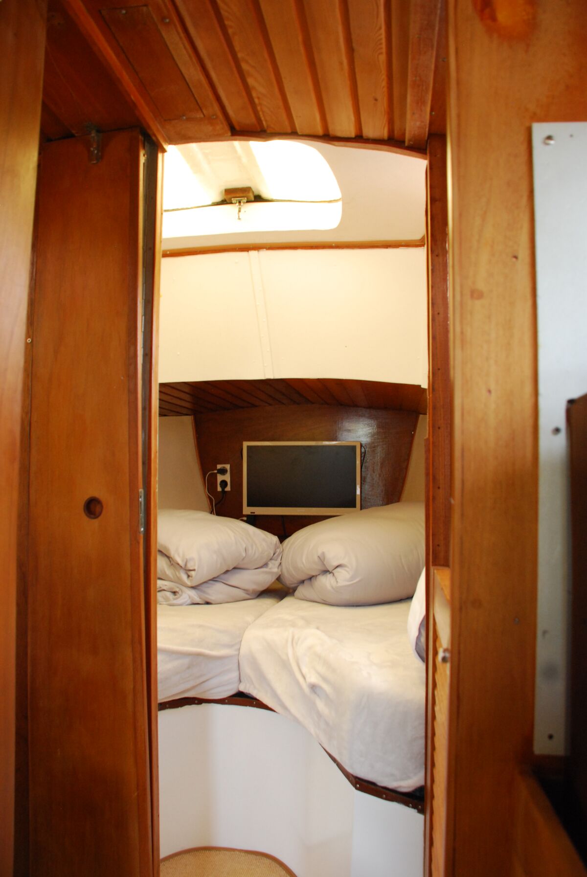 Sailing Yacht Snapdragon Sailing World Yachtbrokers 30