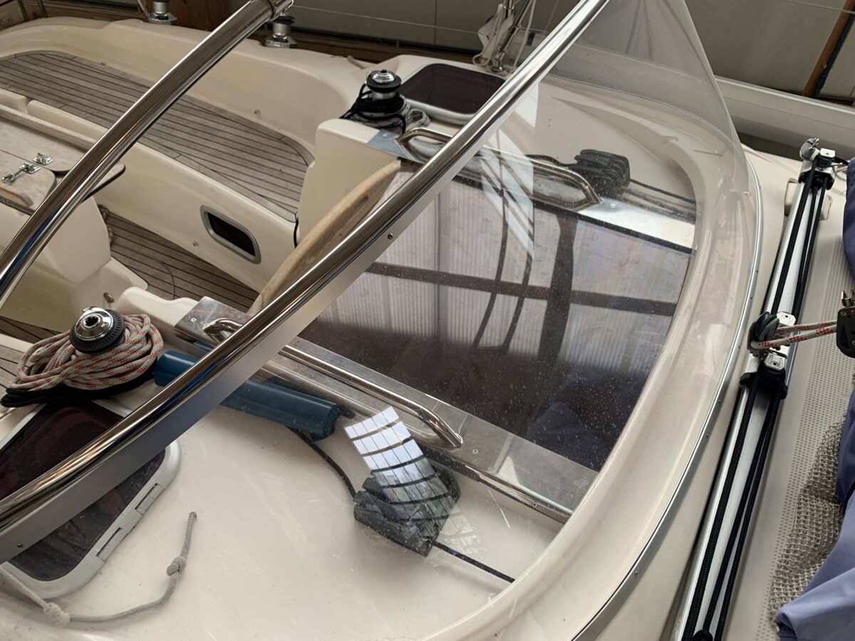 Segelyacht Bavaria 31 Cruiser Sailing World Yachtmakler 44