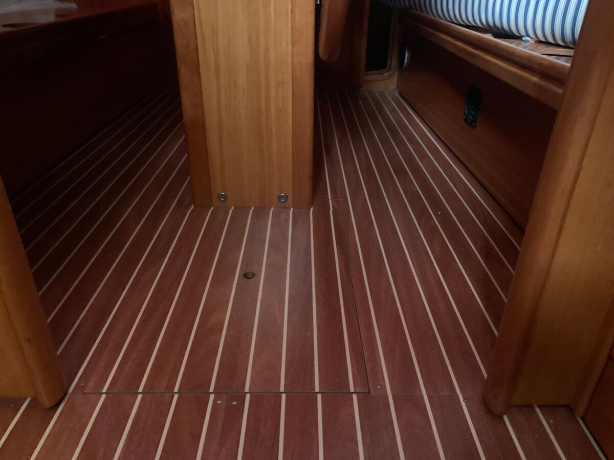 Segelyacht Bavaria 31 Cruiser Sailing World Yachtmakler 54