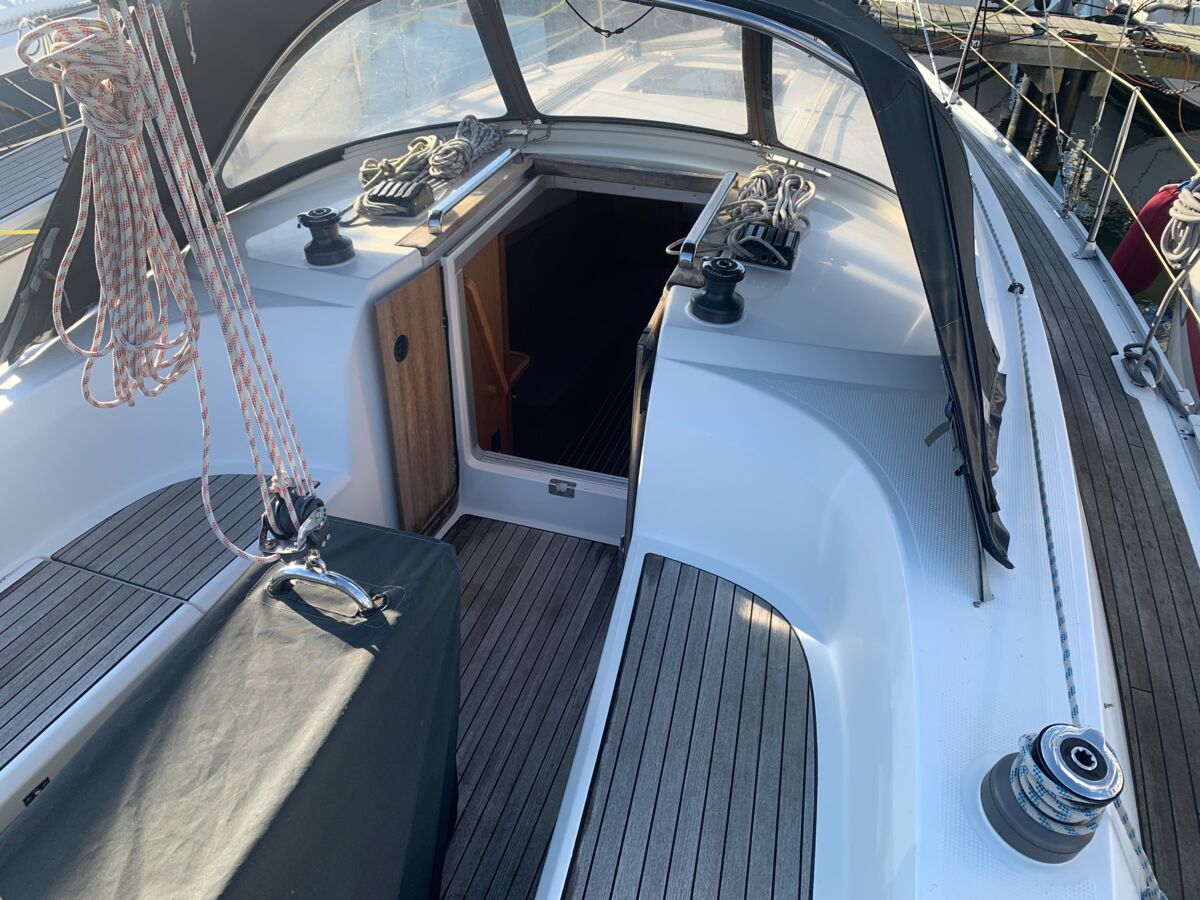 Segelyacht Bavaria Cruiser 33 Sailing World Yachtbrokers Heiligenhafen 4