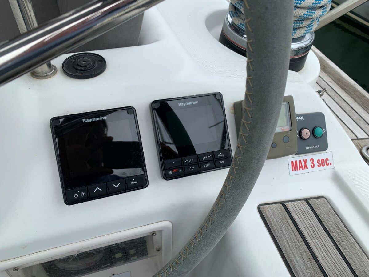 Segelyacht Beneteau Oceanis 46 Sailing World Yachtmakler 13