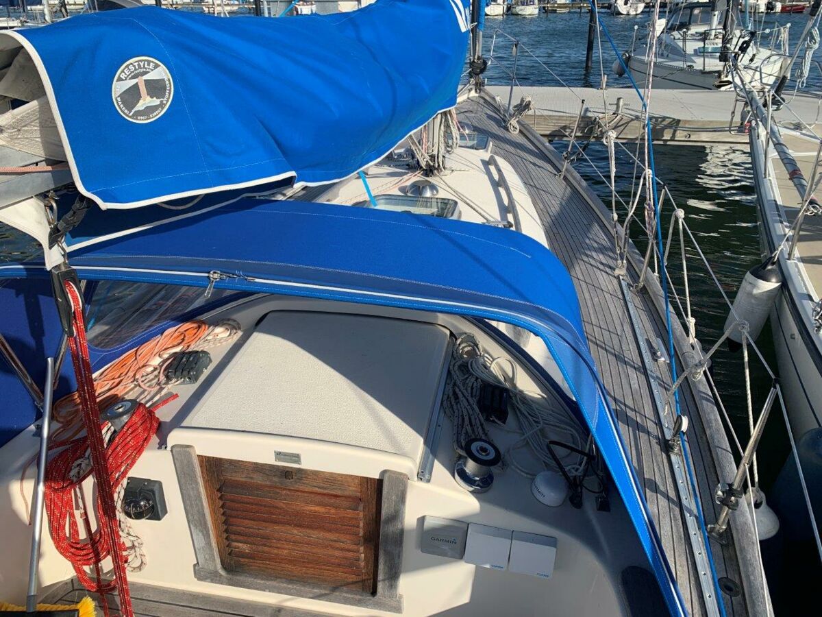Segelyacht Hallberg-Rassy 29 Fehmarn Sailing World Yachtmakler 20