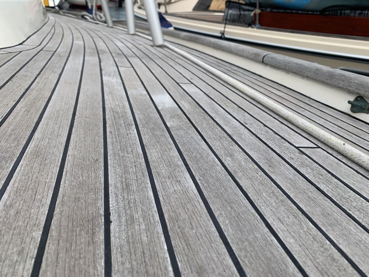 Segelyacht Hallberg-Rassy 352 Scandinavia by Sailing World Yachtbrokers Heiligenahafen 49