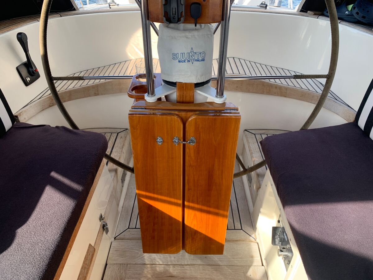 Segelyacht Hallberg-Rassy 45 Sailing World Yachtmakler Heiligenhafen 43
