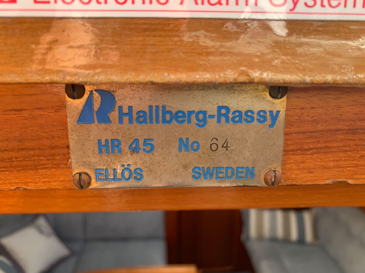 Segelyacht Hallberg-Rassy 45 Sailing World Yachtmakler Heiligenhafen 56