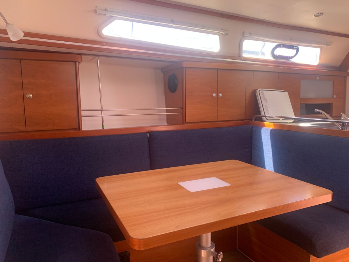 Segelyacht Hanse 370 Sailing World Yachtbrokers Heiligenhafen 13