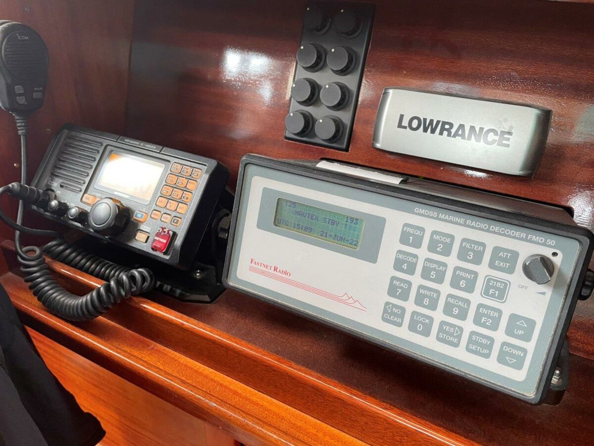 Segelyacht Motiva 39S Sailing World Yachtbrokers 95