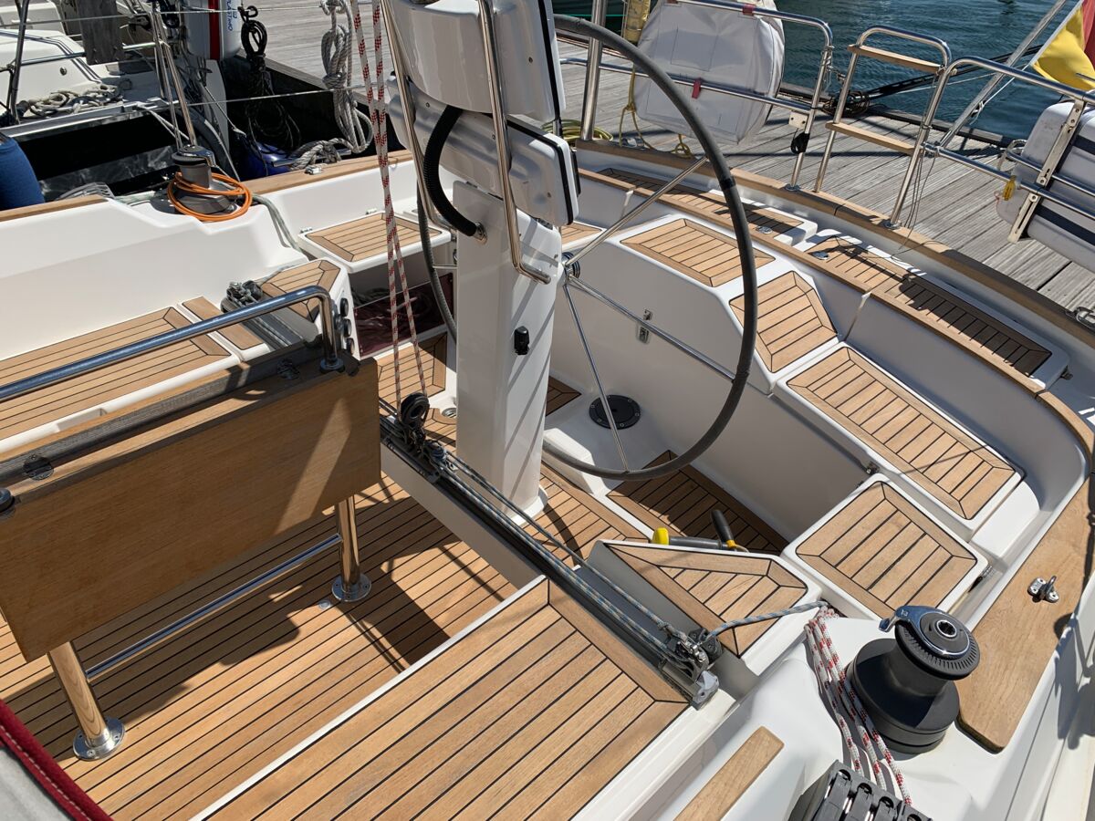Decksalon Segelyacht Vilm 41 DS Sailing World Yachtmakler Heiligenhafen 30