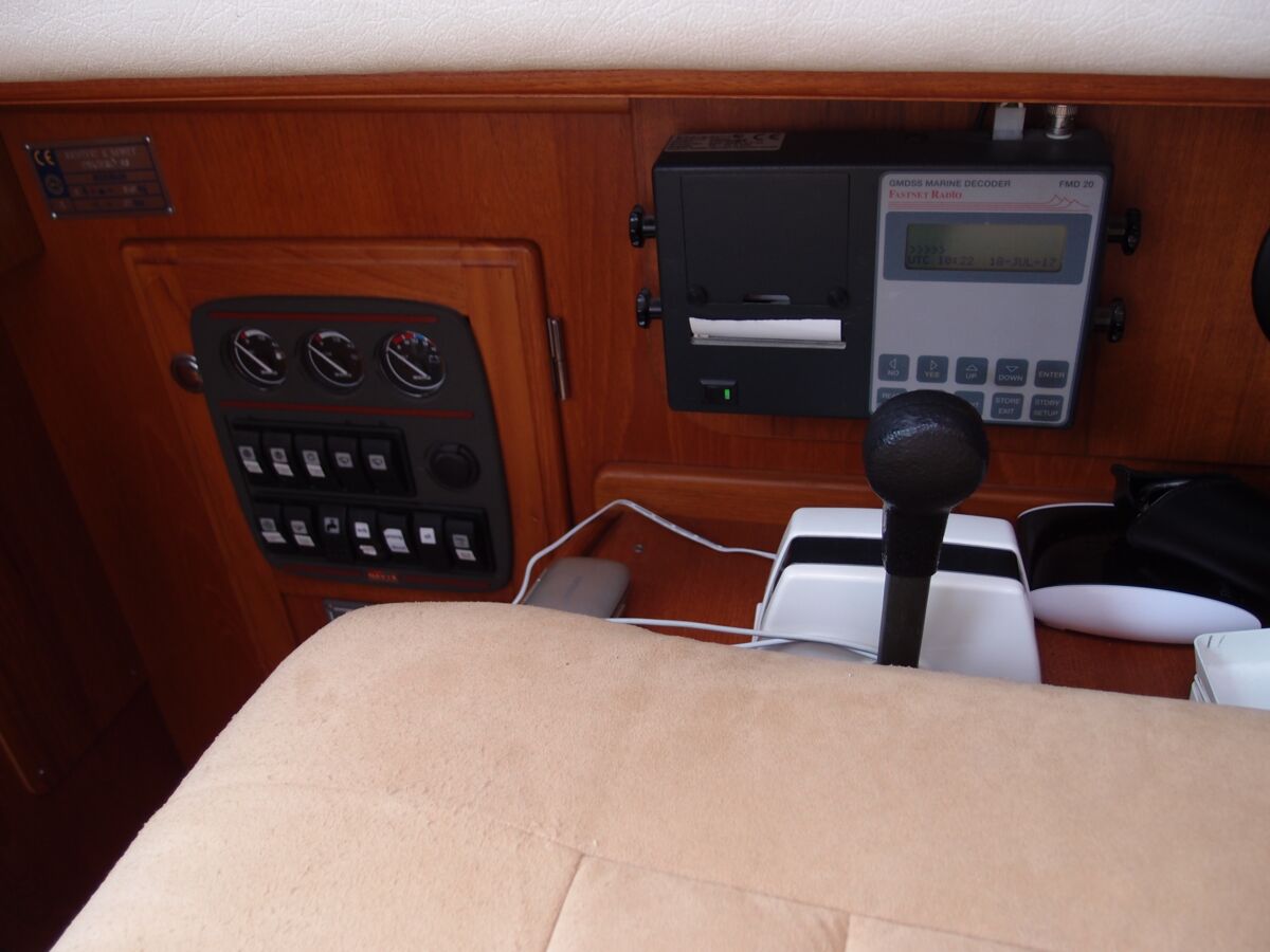 Degeroe38DS-Sailing-World-Yachtbrokers-8-1