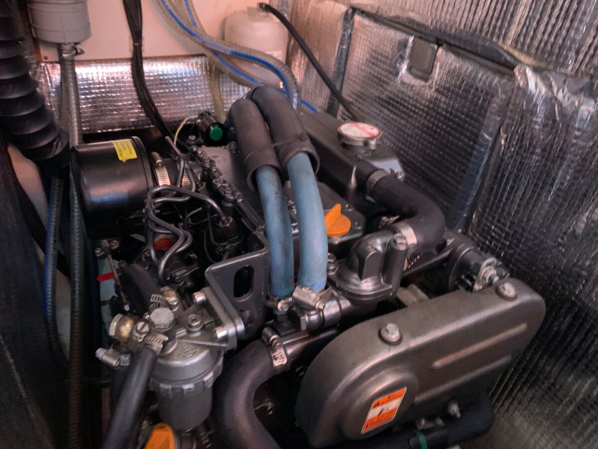 Hanse 370
