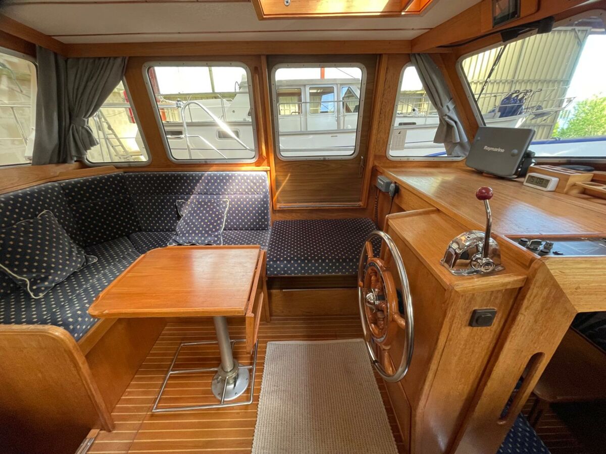 Motorsegler Nauticat 33 Sailing World Yachtmakler 21