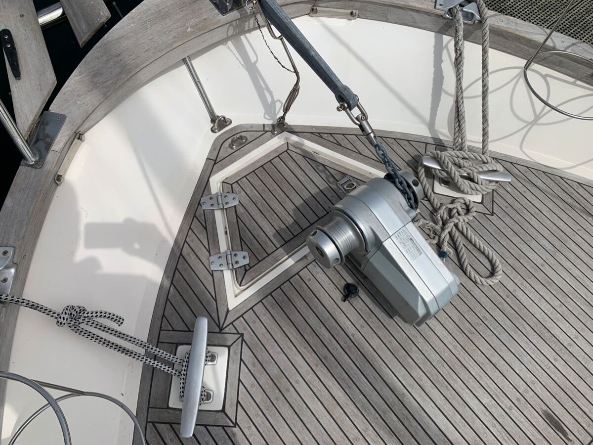 Motorsegler Nauticat 33 Sailing World Yachtmakler 6