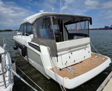 Motoryacht Jeanneau NC 33 Sailing World Yachtbrokers 1