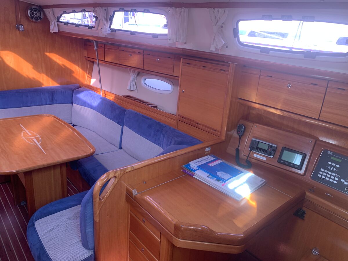 Sailing Yacht Bavaria 40 Cruiser Sailing World Yachtmakler Heiligenhafen 5