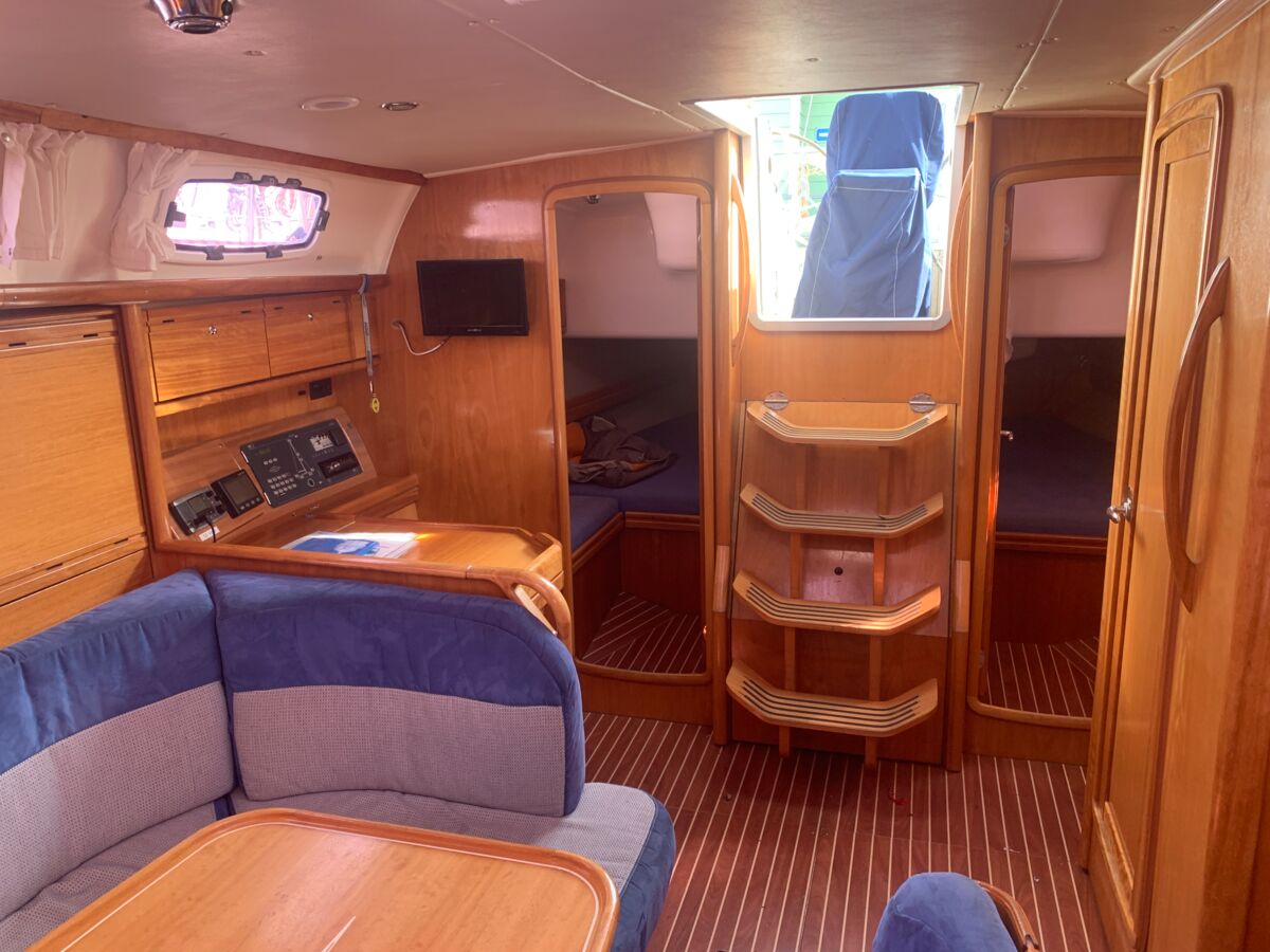 Sailing Yacht Bavaria 40 Cruiser Sailing World Yachtmakler Heiligenhafen 9