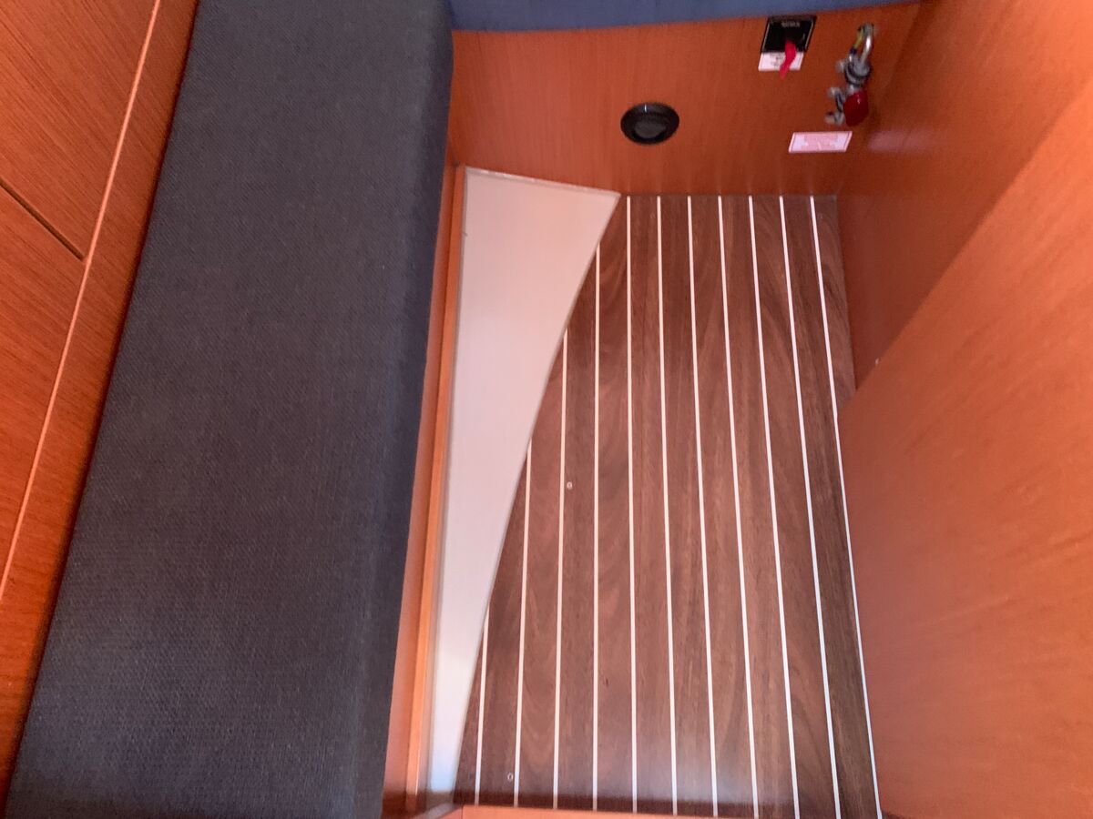 Sailing Yacht Bavaria Cruiser 34 Sailing World Yachtbrokers Heiligenhafen 50