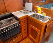 Sailing Yacht Hallberg-Rassy 34 Sailing World Yachtmakler Heiligenhafen 12
