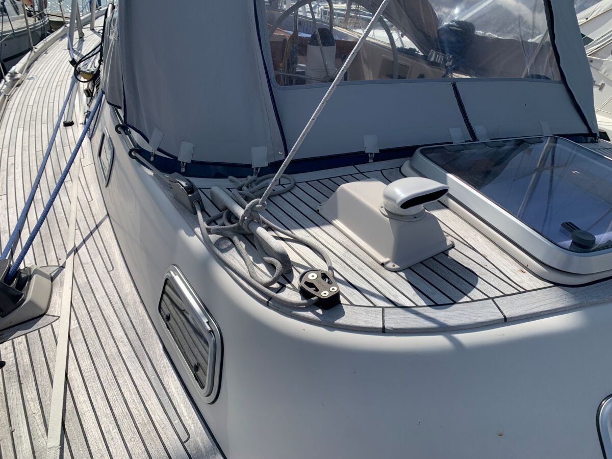 Sailing Yacht Hallberg-Rassy 42 F Sailing World Yachtbrokers Heiligenhafen 11