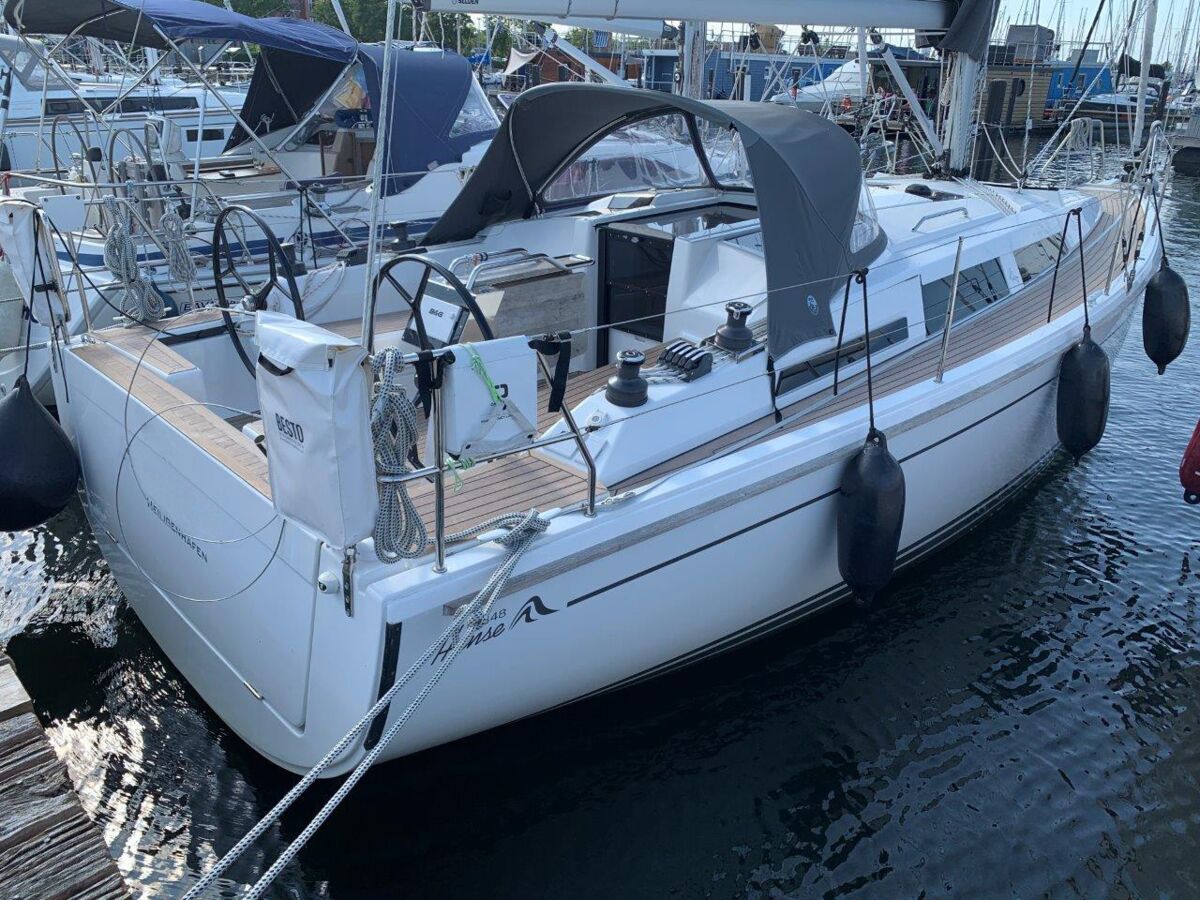 Sailing Yacht Hanse 348 Sailing World Yachtbrokers Heiligenhafen 1