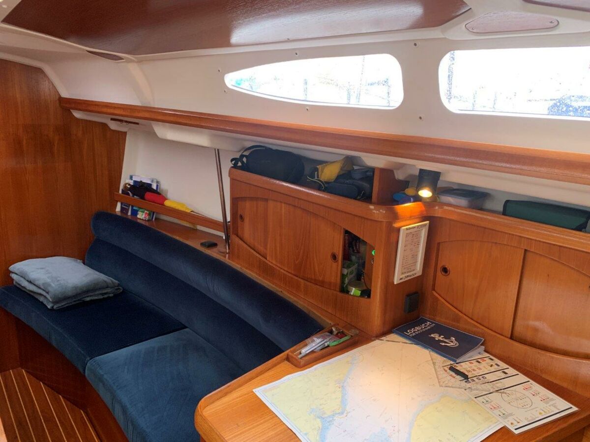 Sailing Yacht Jeanneau Sun Odyssey 32.2 Sailing World Yachtbrokers Heiligenhafen 12