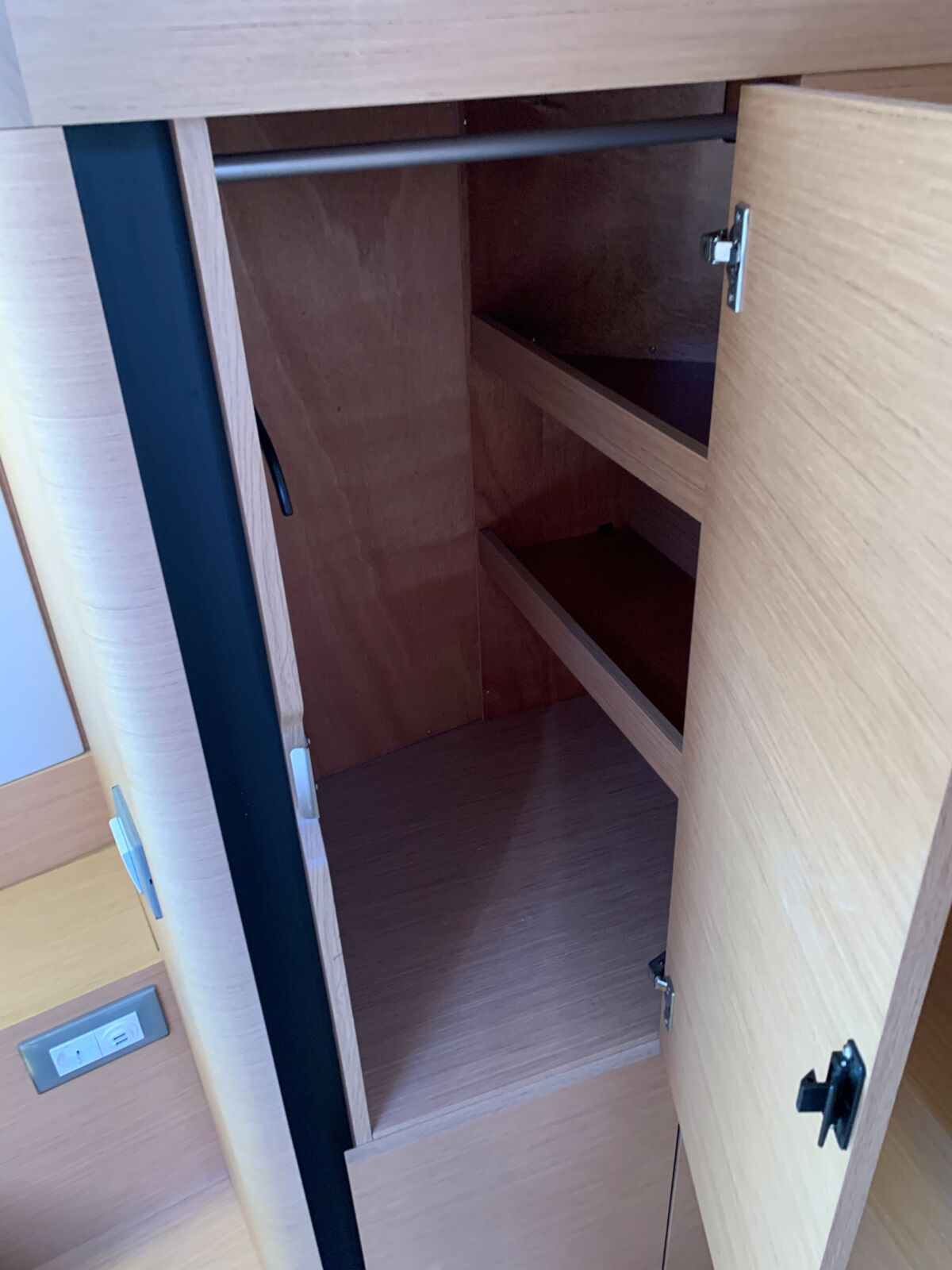 Sailing Yacht Jeanneau Sun Odyssey 410 Sailing World Yachtbrokers 19