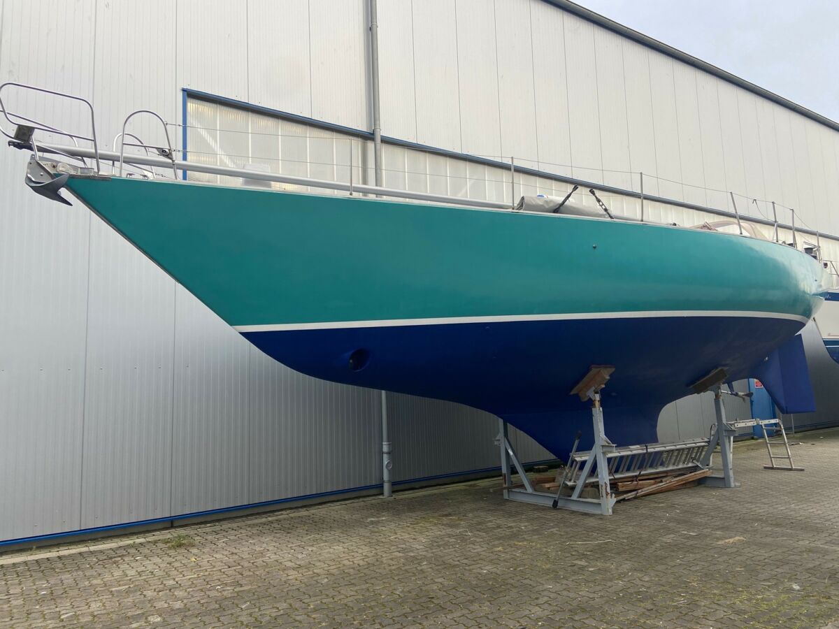Sailing Yacht S&S 50 Sailing World Yachtbrokers 28