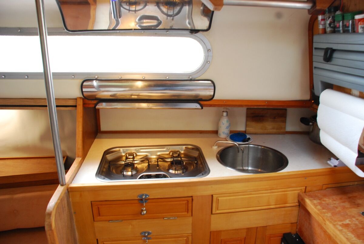 Sailing Yacht Snapdragon Sailing World Yachtbrokers 33