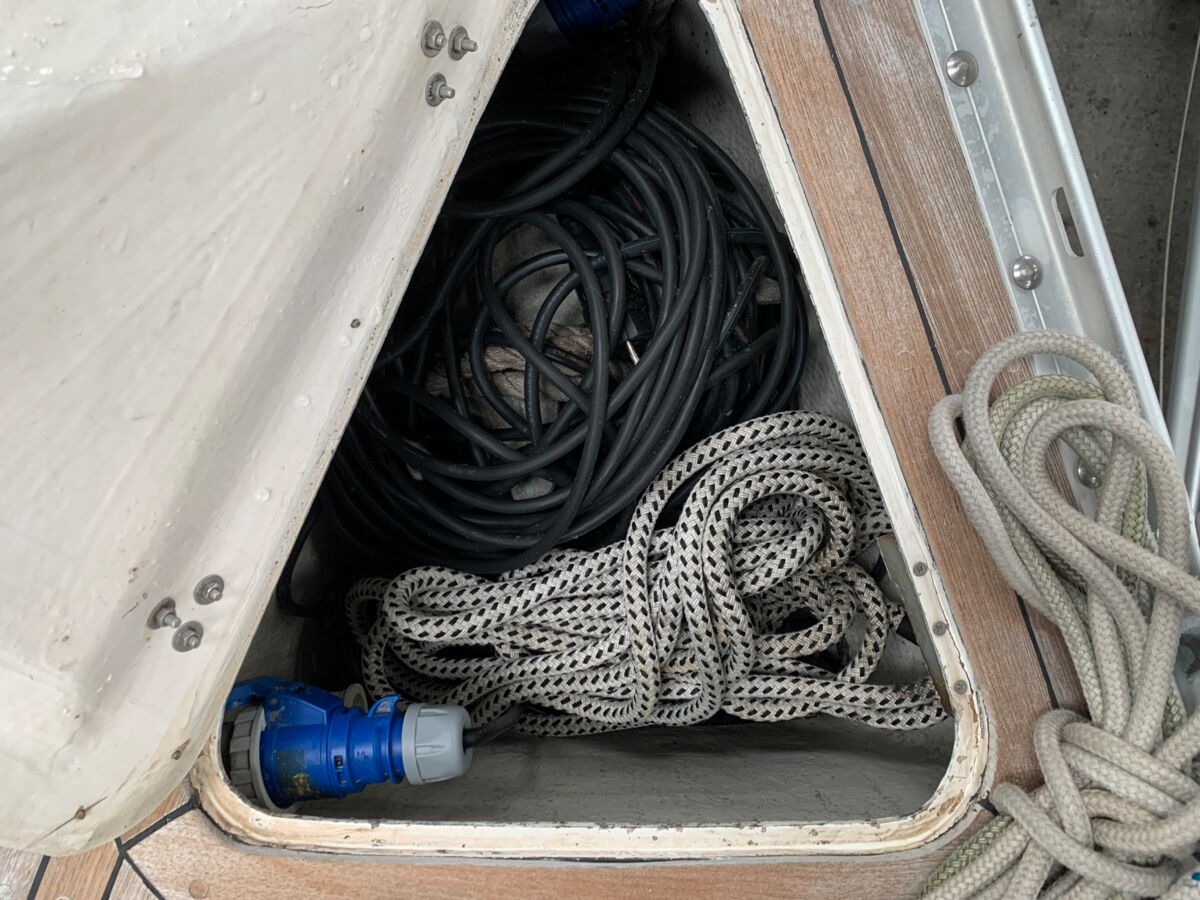 Sailing Yacht Wasa 370 Sailing World Yachtbrokers 70