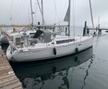 Sailing yacht Beneteau Oceanis 37 Sailing World Yachtbrokers Heiligenhafen 1
