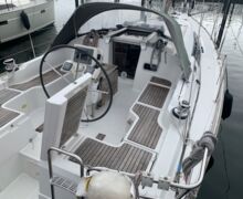Sailing yacht Beneteau Oceanis 37 Sailing World Yachtbrokers Heiligenhafen 4