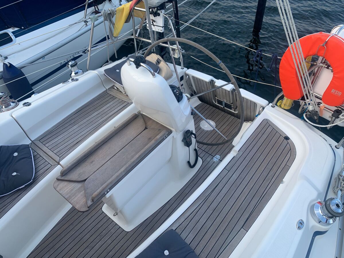 Segelyacht Bavaria 31 Cruiser Sailing World Yachtbrokers Heiligenhafen 52