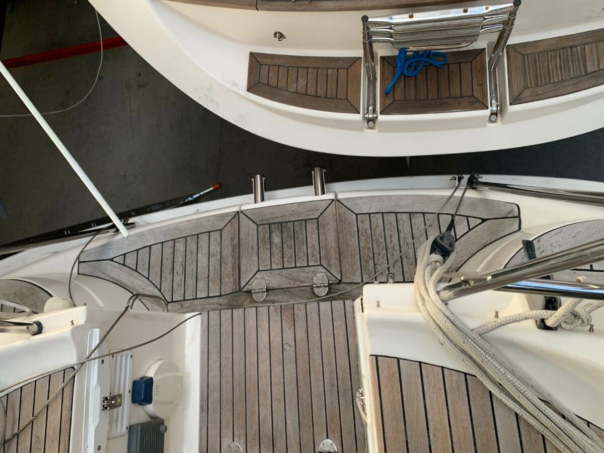 Segelyacht Bavaria 37 Cruiser Sailing World Yachtmakler 34 (1)