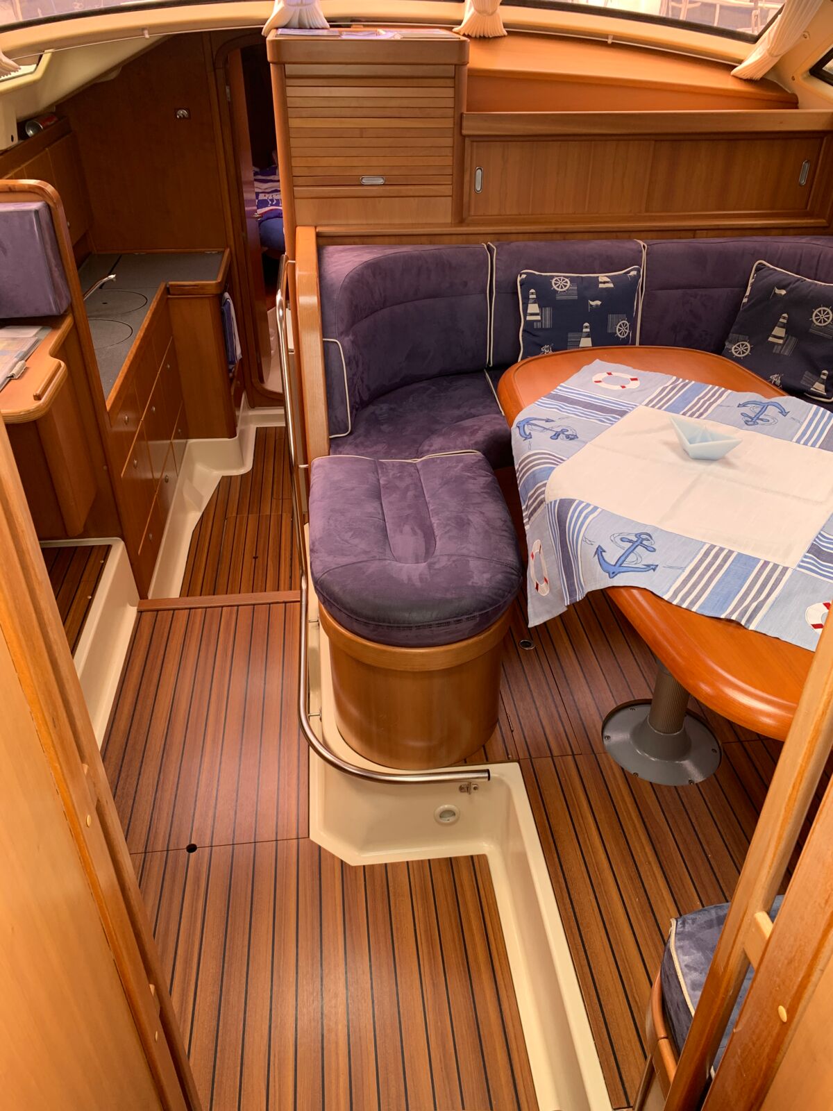 Segelyacht Dehler 41 Decksalon Sailing World Yachtmakler 32