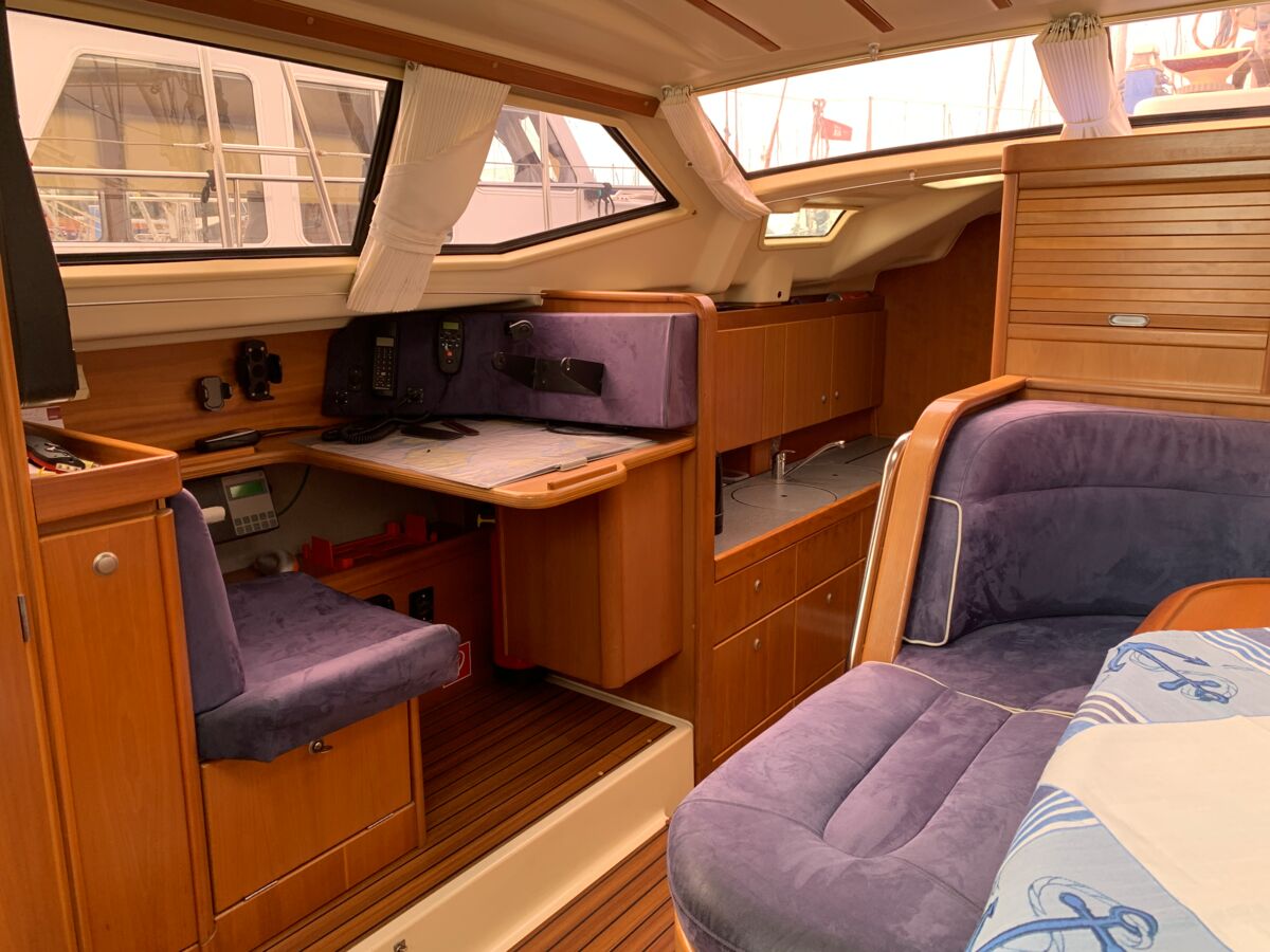 Segelyacht Dehler 41 Decksalon Sailing World Yachtmakler 36