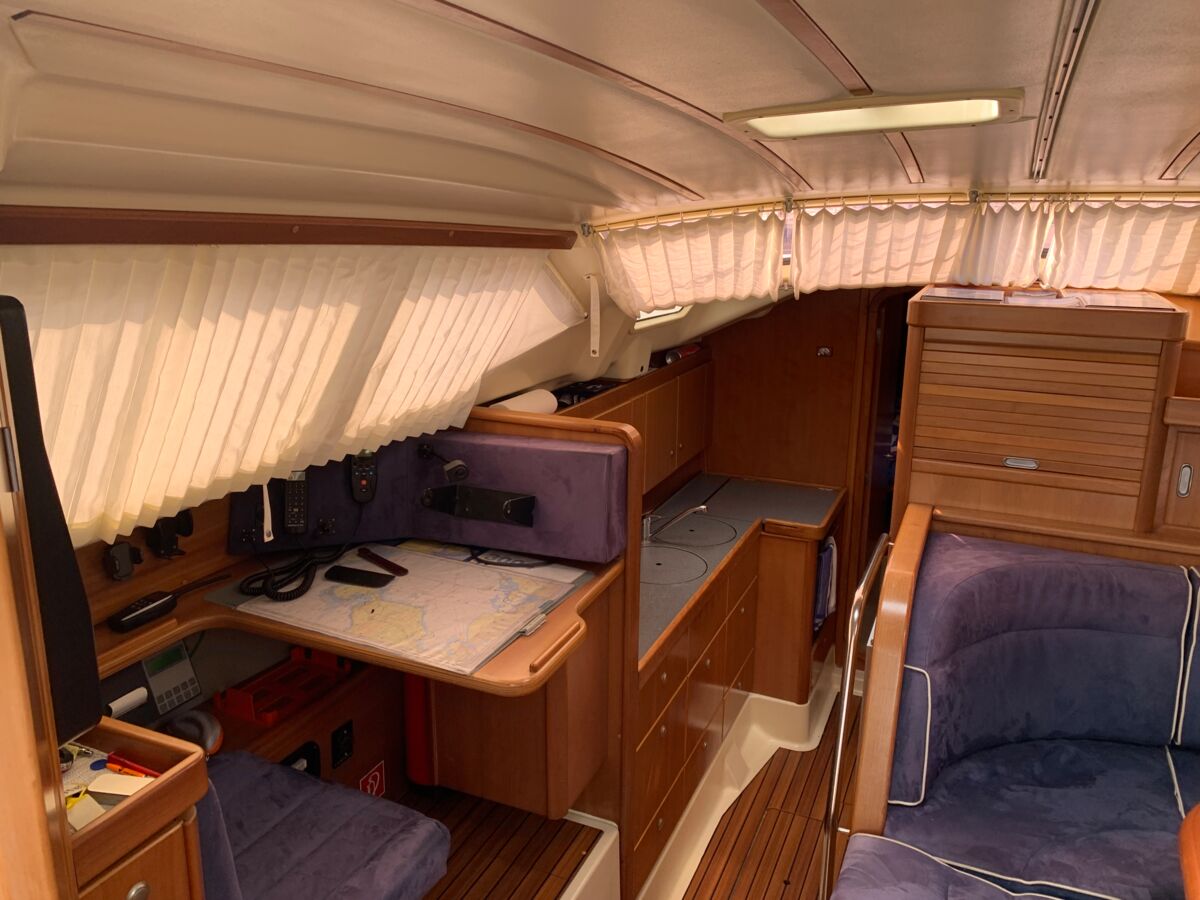 Segelyacht Dehler 41 Decksalon Sailing World Yachtmakler 82