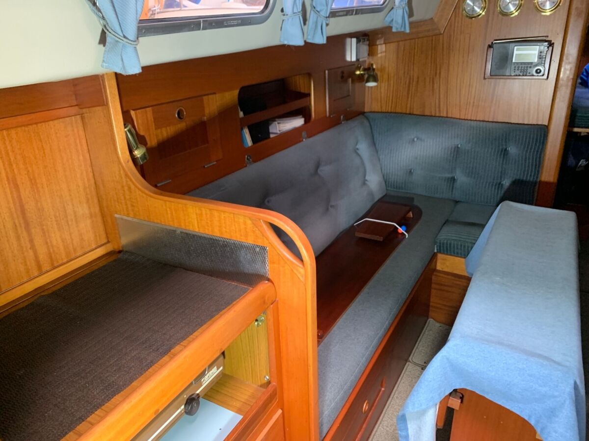 Segelyacht Hallberg-Rassy 29 Sailing World Yachtbrokers 28